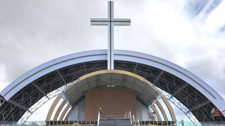 Dublin awaits Pope Francis