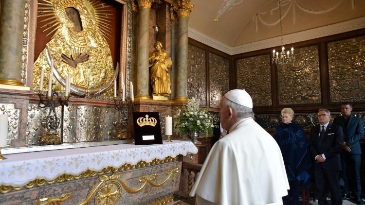 Pope Francis – Vilnius – Visit to the Mater Misericordiae Shrine 22-09-2018
