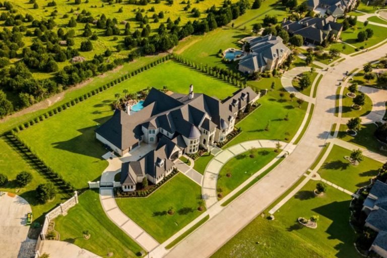 Let’s go a year in America without the elites