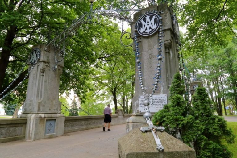 Canadian church starts using new French translation of Our Father Dec. 2