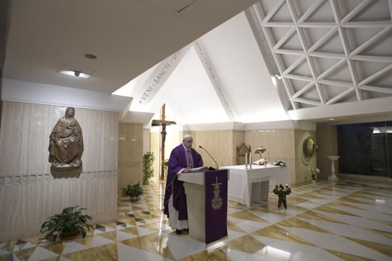 Pope at Mass: Advent a time to make peace in the soul, family, neighbourhood