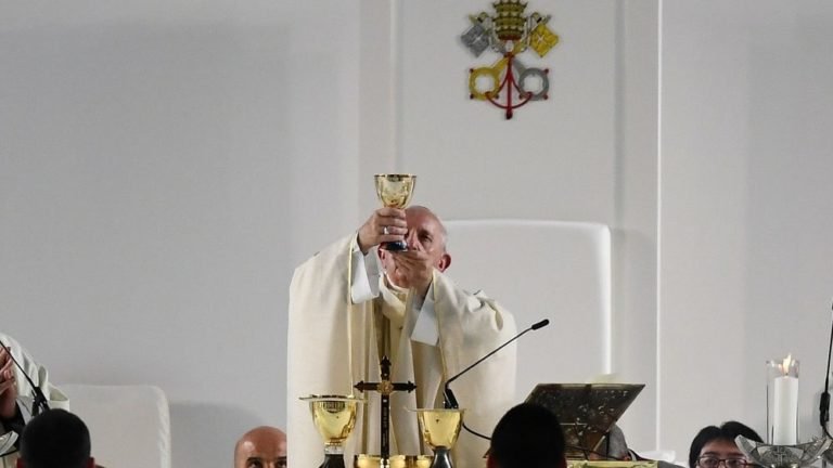 Pope at Mass in Tokyo: Gospel of life urges us to be a “field hospital”