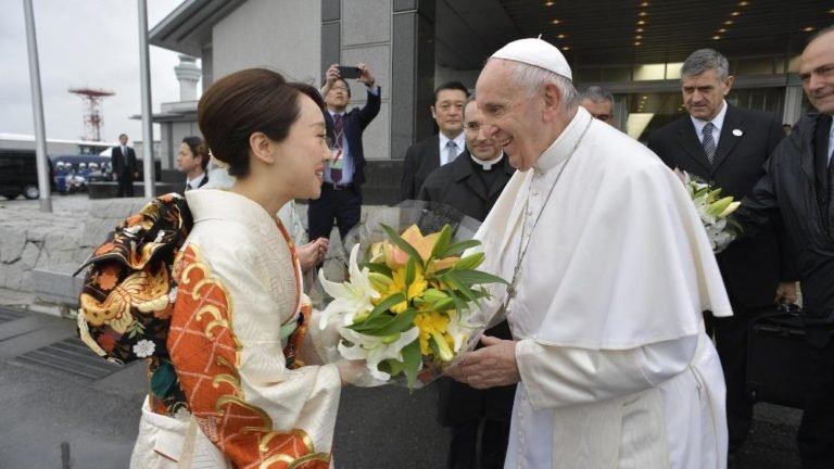 Pope bids farewell to Japan, leaves hearts overflowing with gratitude