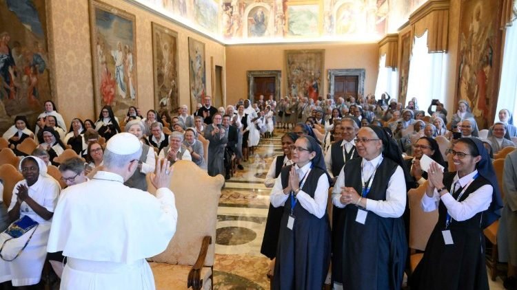 Pope to women religious: The world needs generous women