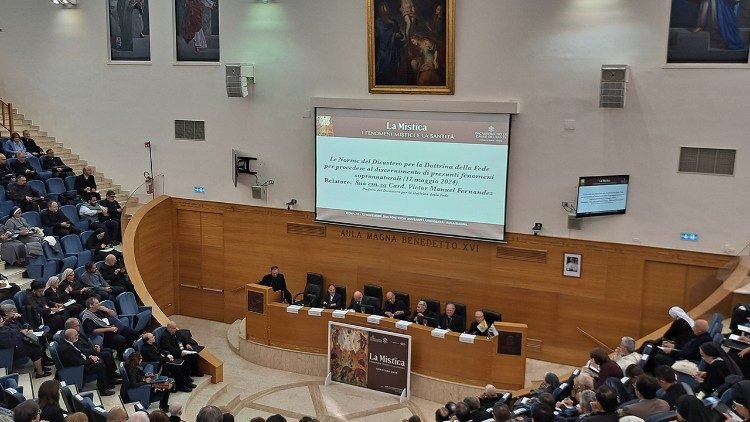 Cardinal Fernández at mysticism conference: ‘Spirit moves in varied ways’