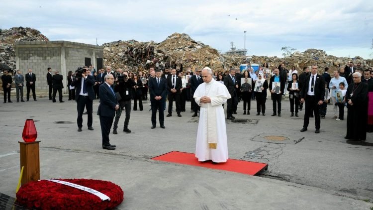 Pope Leo prays with victims’ families at Beirut blast site